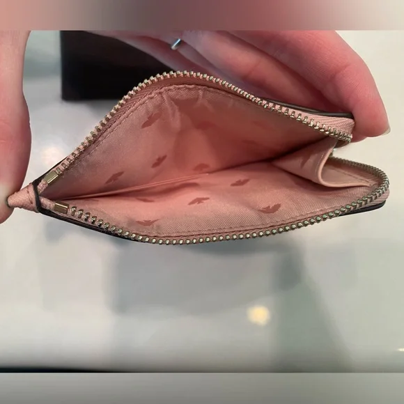 NEW Kate Spade medium L zip card holder - Picture 4 of 4